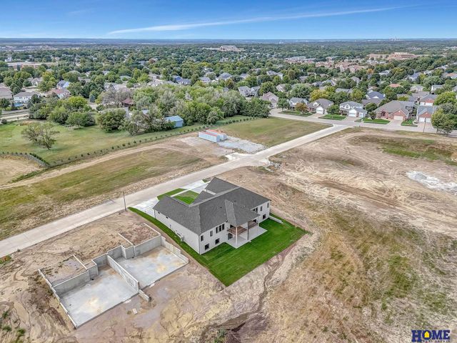 7922 S 42nd Street, Lincoln, NE 68516