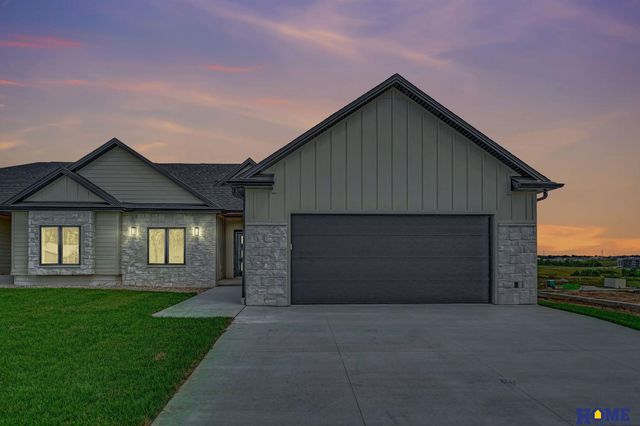 7922 S 42nd Street, Lincoln, NE 68516