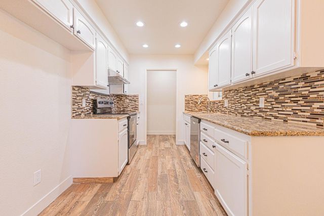 300 Walnut Street, Madera, CA 93637