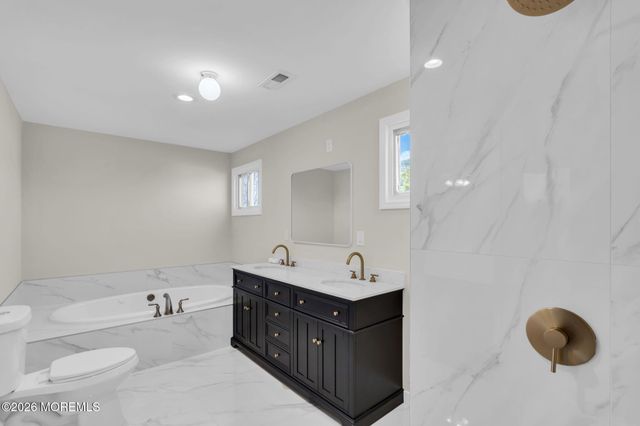 101 Clearwater Drive, Forked River, NJ 08731