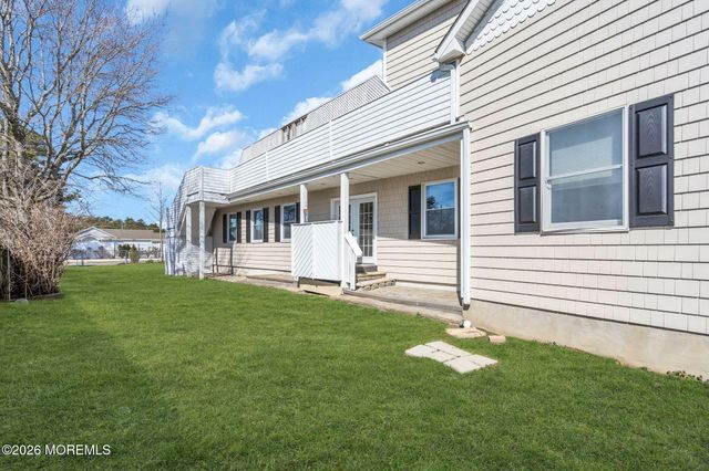 101 Clearwater Drive, Forked River, NJ 08731