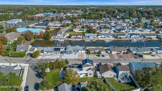 101 Clearwater Drive, Forked River, NJ 08731