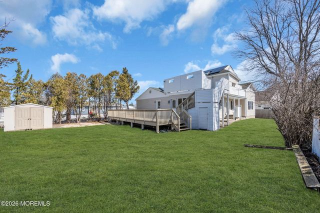101 Clearwater Drive, Forked River, NJ 08731