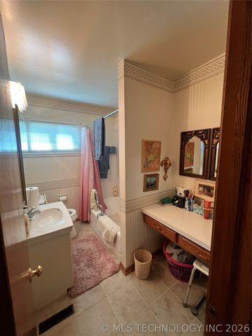 2219 N Main Street, Tulsa, OK 74106