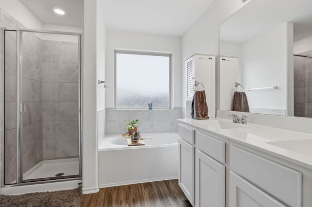 129 Esparza DR, Bastrop, TX 78602