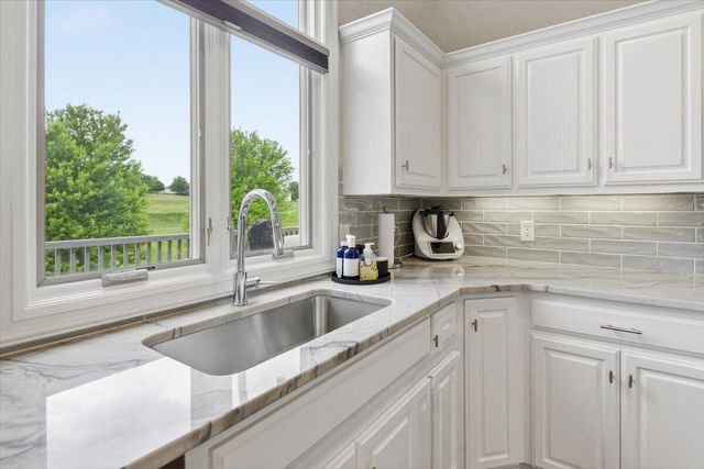 17660 NEWBERRY Circle, Council Bluffs, IA 51503