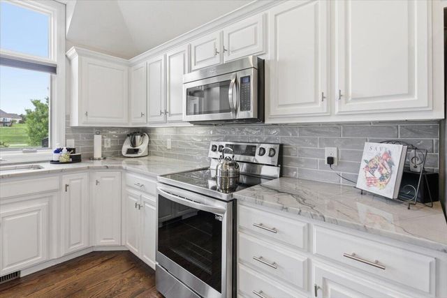 17660 NEWBERRY Circle, Council Bluffs, IA 51503