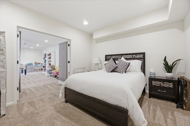 17660 NEWBERRY Circle, Council Bluffs, IA 51503
