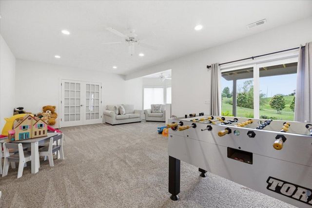 17660 NEWBERRY Circle, Council Bluffs, IA 51503