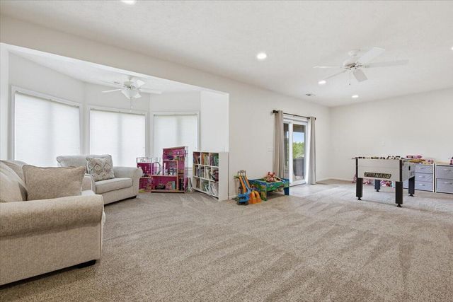 17660 NEWBERRY Circle, Council Bluffs, IA 51503