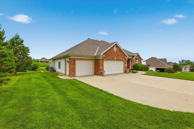 17660 NEWBERRY Circle, Council Bluffs, IA 51503