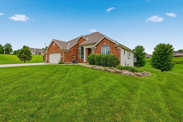 17660 NEWBERRY Circle, Council Bluffs, IA 51503