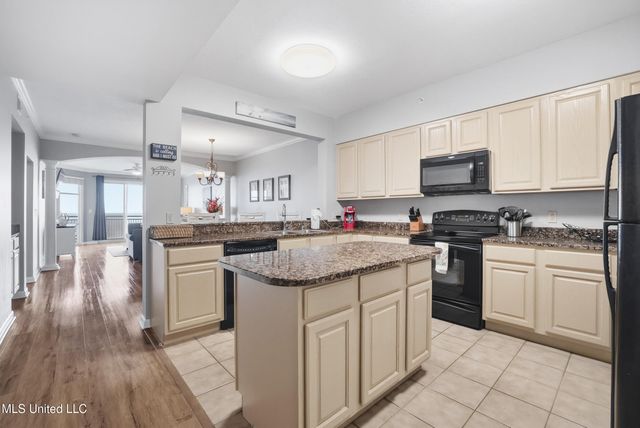 2230 Beach Drive, 1205, Gulfport, MS 39507