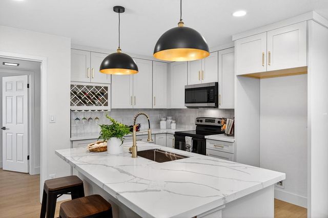 6211 Longmont Way, Carmichael, CA 95608