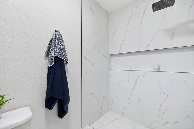 6211 Longmont Way, Carmichael, CA 95608