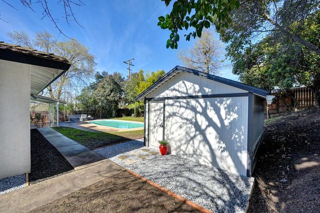 6211 Longmont Way, Carmichael, CA 95608