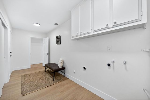 6211 Longmont Way, Carmichael, CA 95608