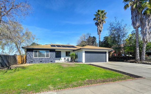 6211 Longmont Way, Carmichael, CA 95608