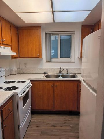 7041 Pembroke Road 2, Pembroke Pines, FL 33023
