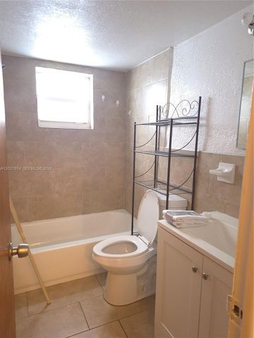 7041 Pembroke Road 2, Pembroke Pines, FL 33023