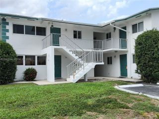 7041 Pembroke Road 2, Pembroke Pines, FL 33023