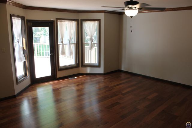 5978 SW 31st Ter, Topeka, KS 66614