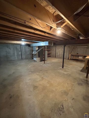 5978 SW 31st Ter, Topeka, KS 66614