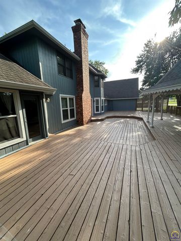 5978 SW 31st Ter, Topeka, KS 66614