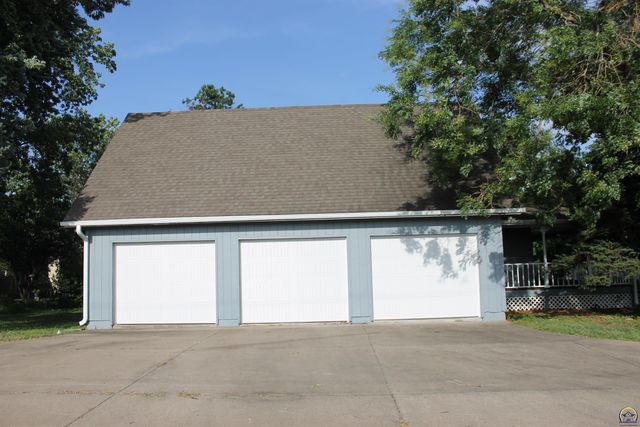 5978 SW 31st Ter, Topeka, KS 66614
