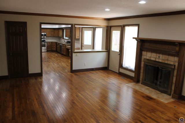 5978 SW 31st Ter, Topeka, KS 66614