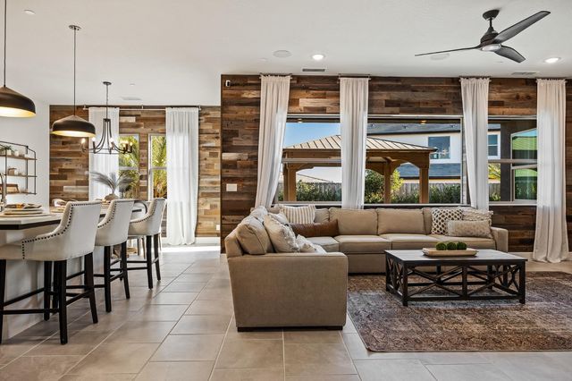 1136 Sophie Drive West, Madera, CA 93636