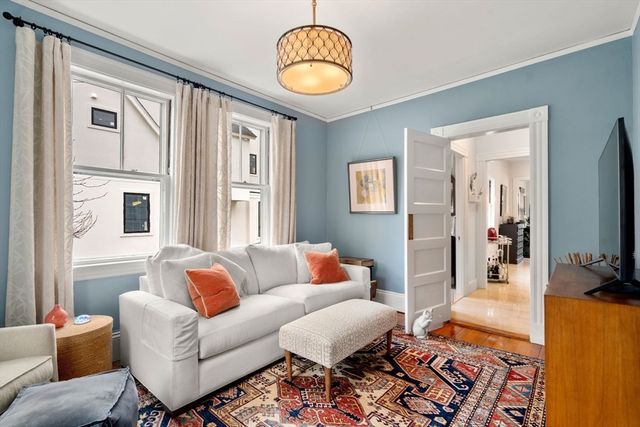 22 Grant St, Needham, MA 02492