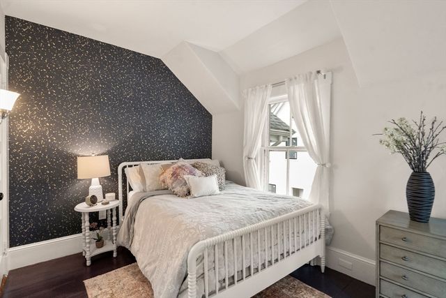 22 Grant St, Needham, MA 02492