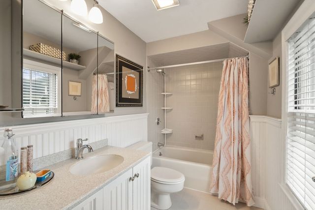 22 Grant St, Needham, MA 02492