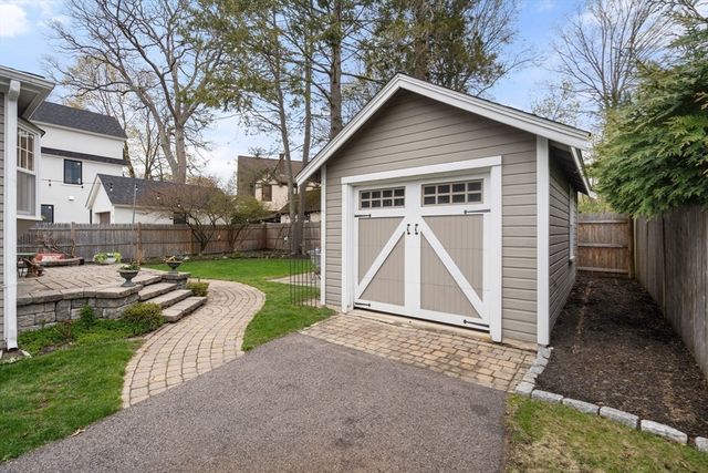 22 Grant St, Needham, MA 02492