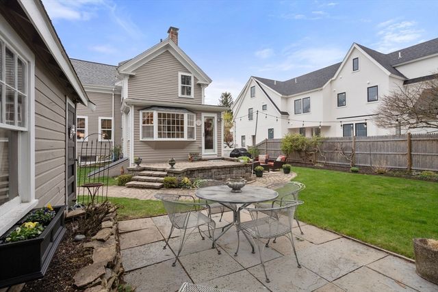 22 Grant St, Needham, MA 02492