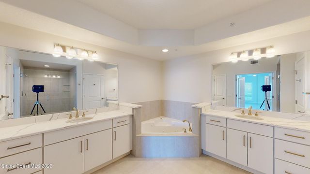 1465 S Harbor City Boulevard 801, Melbourne, FL 32901