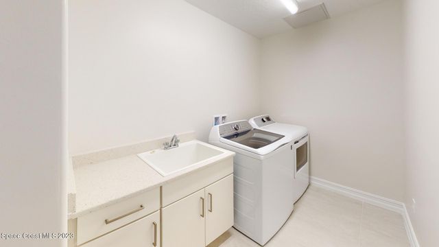 1465 S Harbor City Boulevard 801, Melbourne, FL 32901