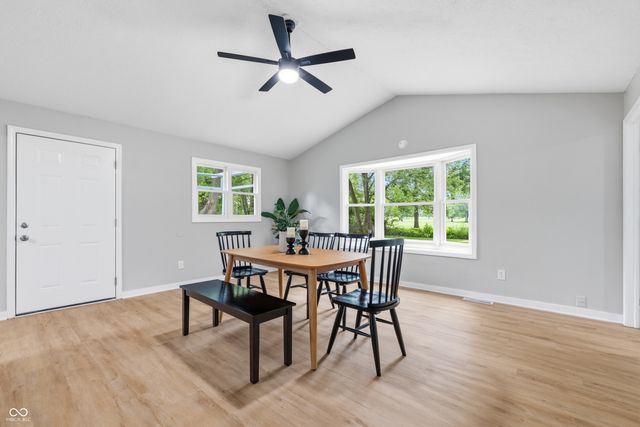 815 W Vinyard Street, Anderson, IN 46011