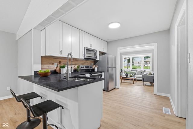 815 W Vinyard Street, Anderson, IN 46011