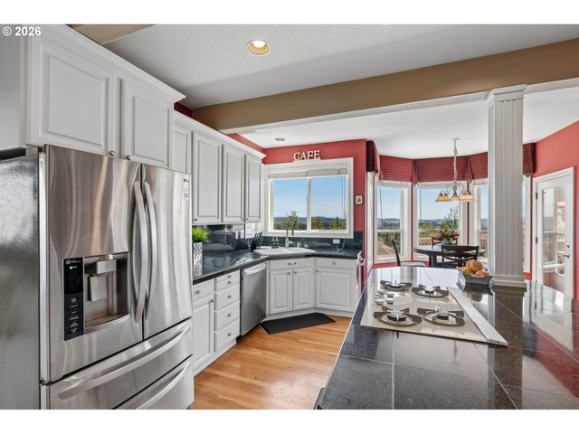 11904 Sw VIEWCREST Ct, Tigard, OR 97224