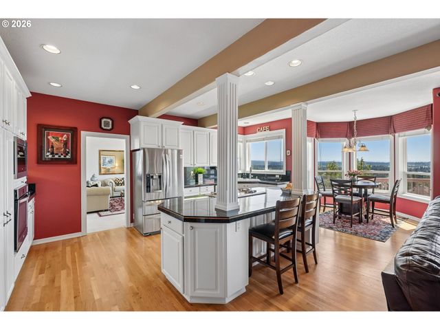 11904 Sw VIEWCREST Ct, Tigard, OR 97224