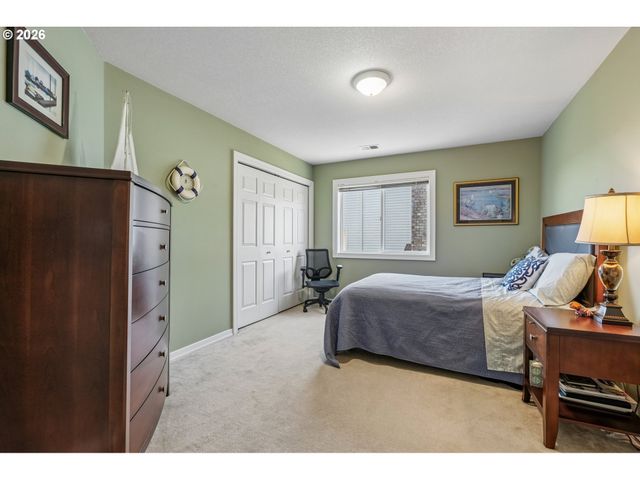 11904 Sw VIEWCREST Ct, Tigard, OR 97224