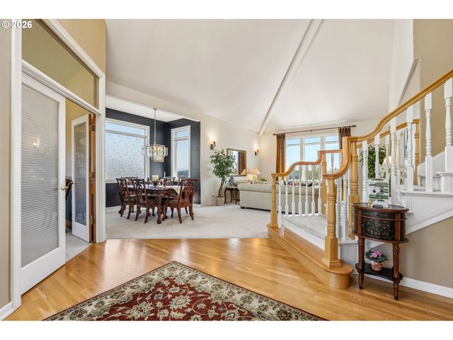 11904 Sw VIEWCREST Ct, Tigard, OR 97224