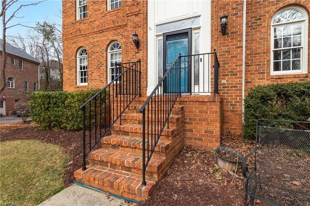 5133 Rockmont Court, Winston-salem, NC 27104