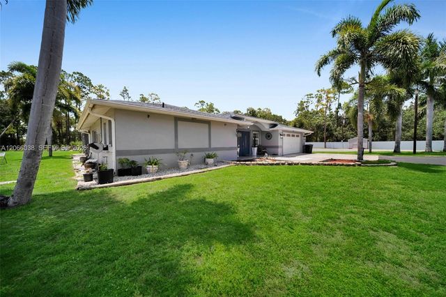 19901 Pine Echo, North Fort Myers, FL 33917