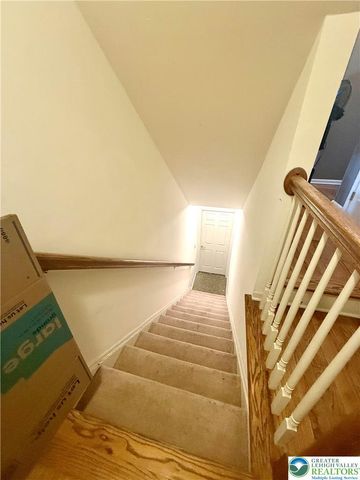 50 Hillside Court, Easton, PA 18045
