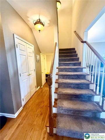 50 Hillside Court, Easton, PA 18045