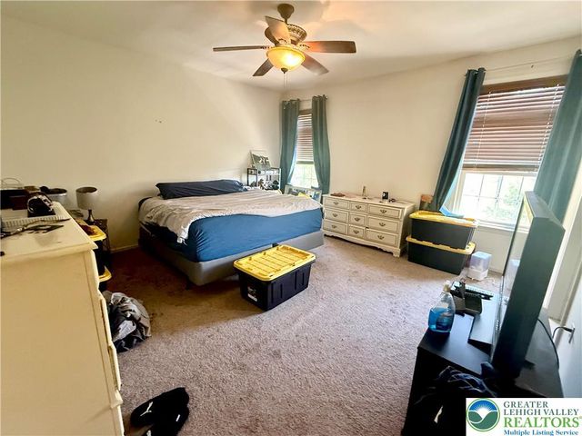50 Hillside Court, Easton, PA 18045