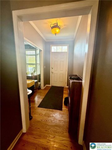 50 Hillside Court, Easton, PA 18045